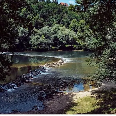 Apartma Kolpa Feriehus