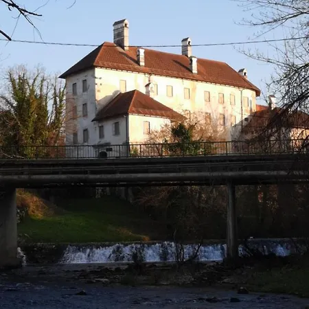 Apartma Kolpa Gradac