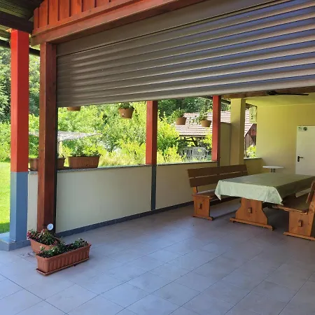 Apartma Kolpa Feriehus *