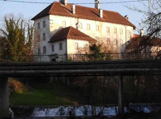 Apartma Kolpa Gradac